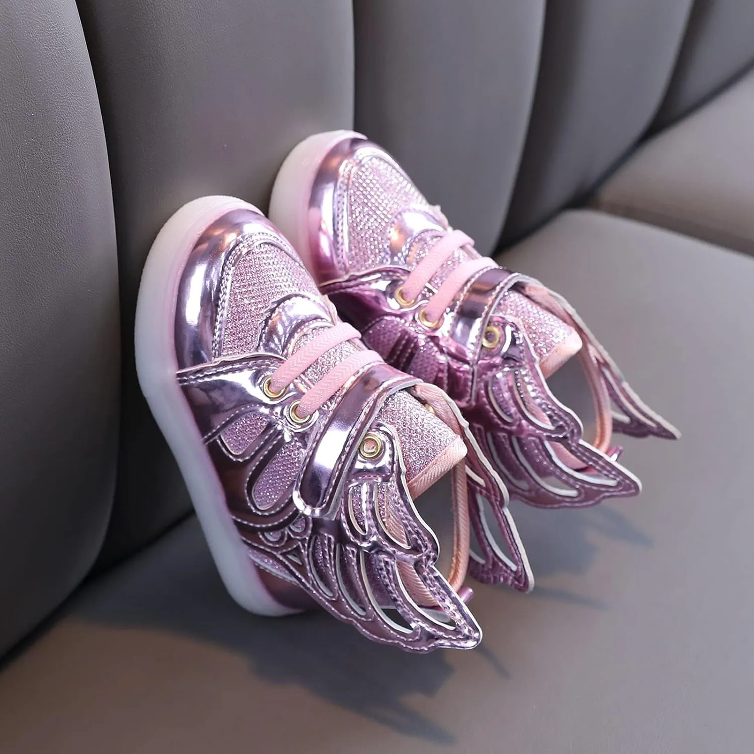 Children Bling Luminous Light Led Sneaker Kids Mesh High Tops Sport Party Shoes with Wing Style