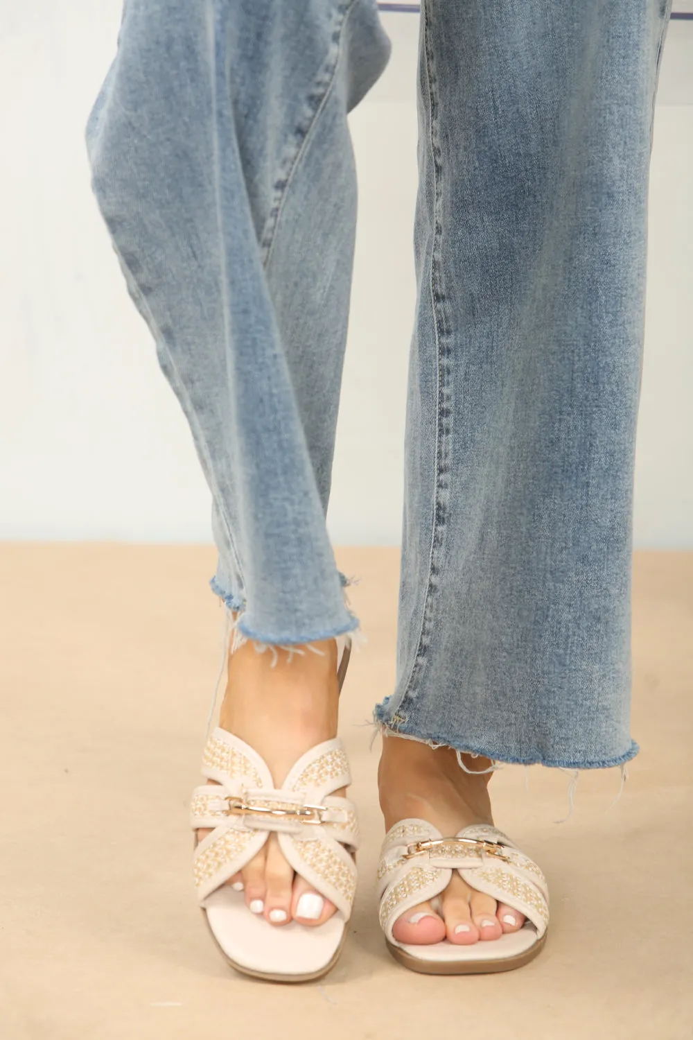 CREAM DESIGNER TRIM DETAIL RAFFIA STRAP SANDALS