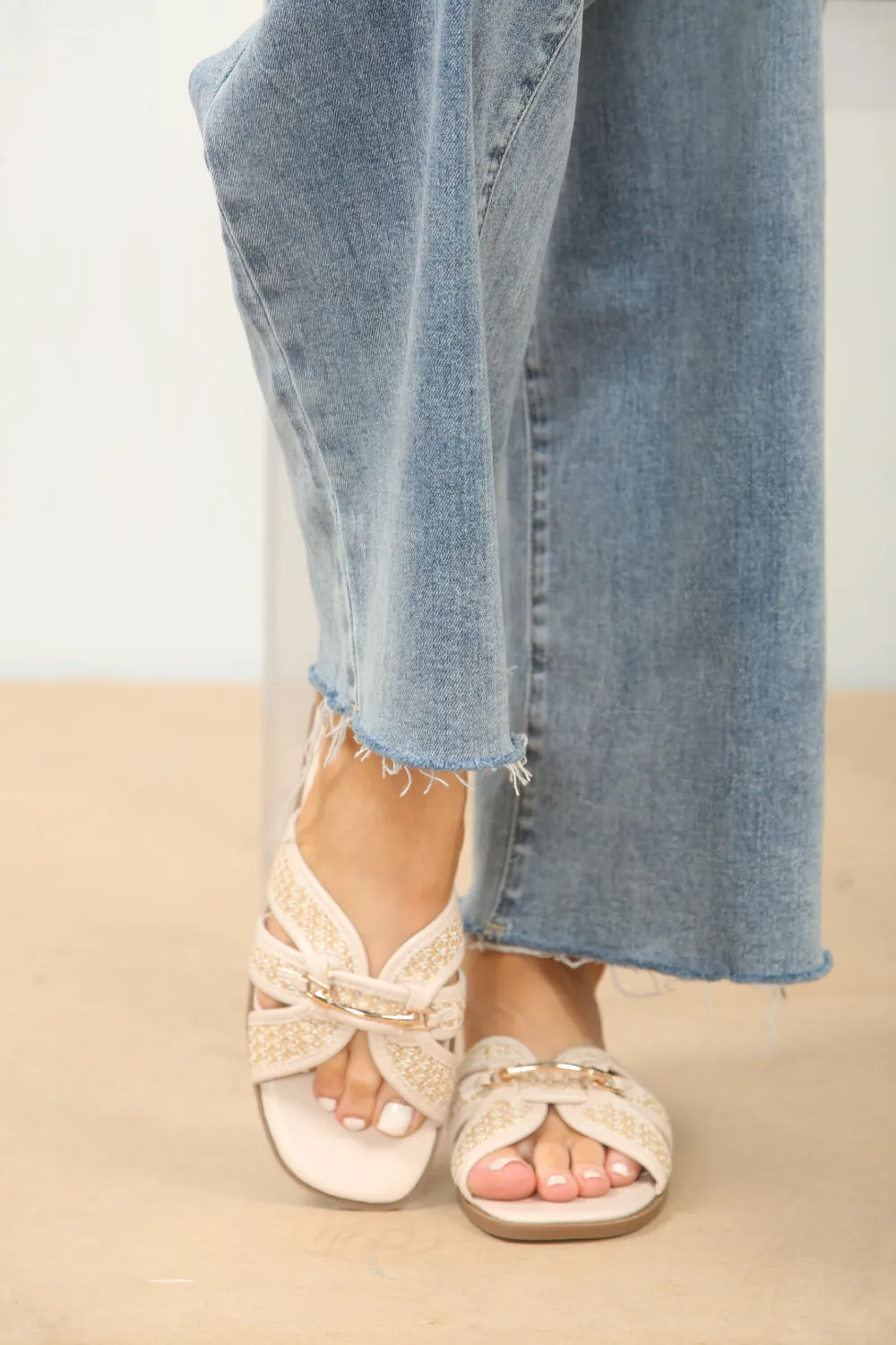CREAM DESIGNER TRIM DETAIL RAFFIA STRAP SANDALS