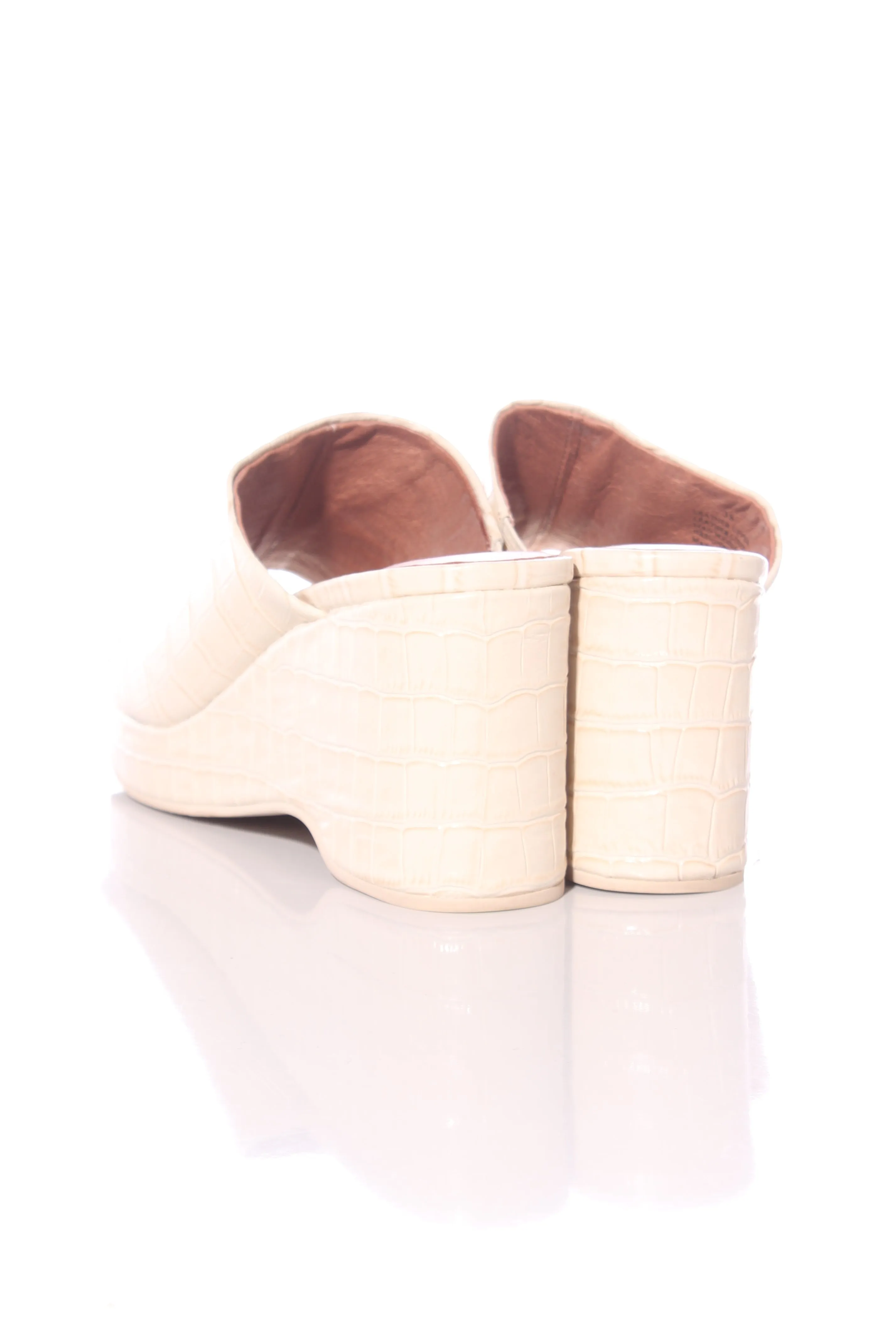 MI PIACI "Slate" vintage cream croc mules! 40