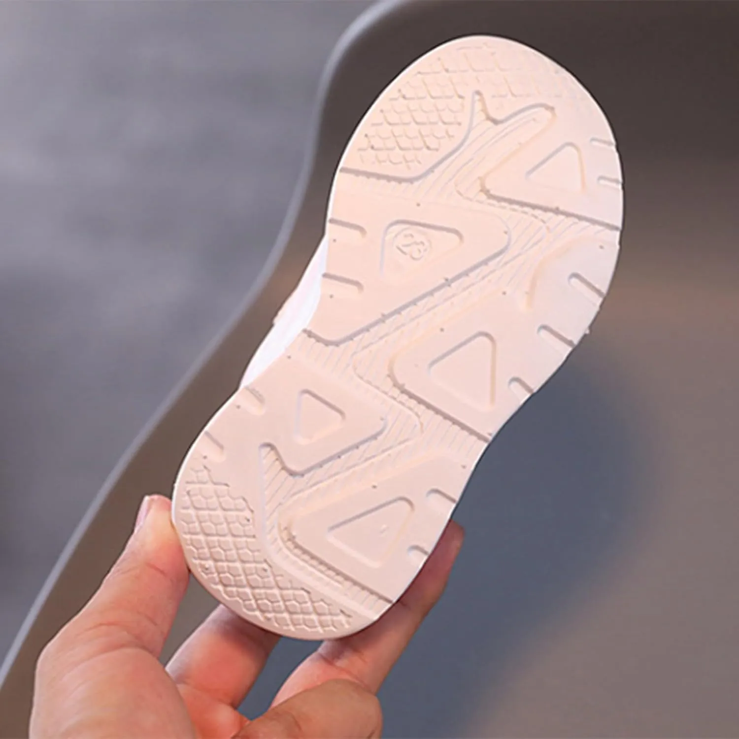 Toddler Shoes for Girl and Boy Light Up Shoes Kids Shoes with Led Toddler Running Shoes Little Kid Cute artoon Sneakers