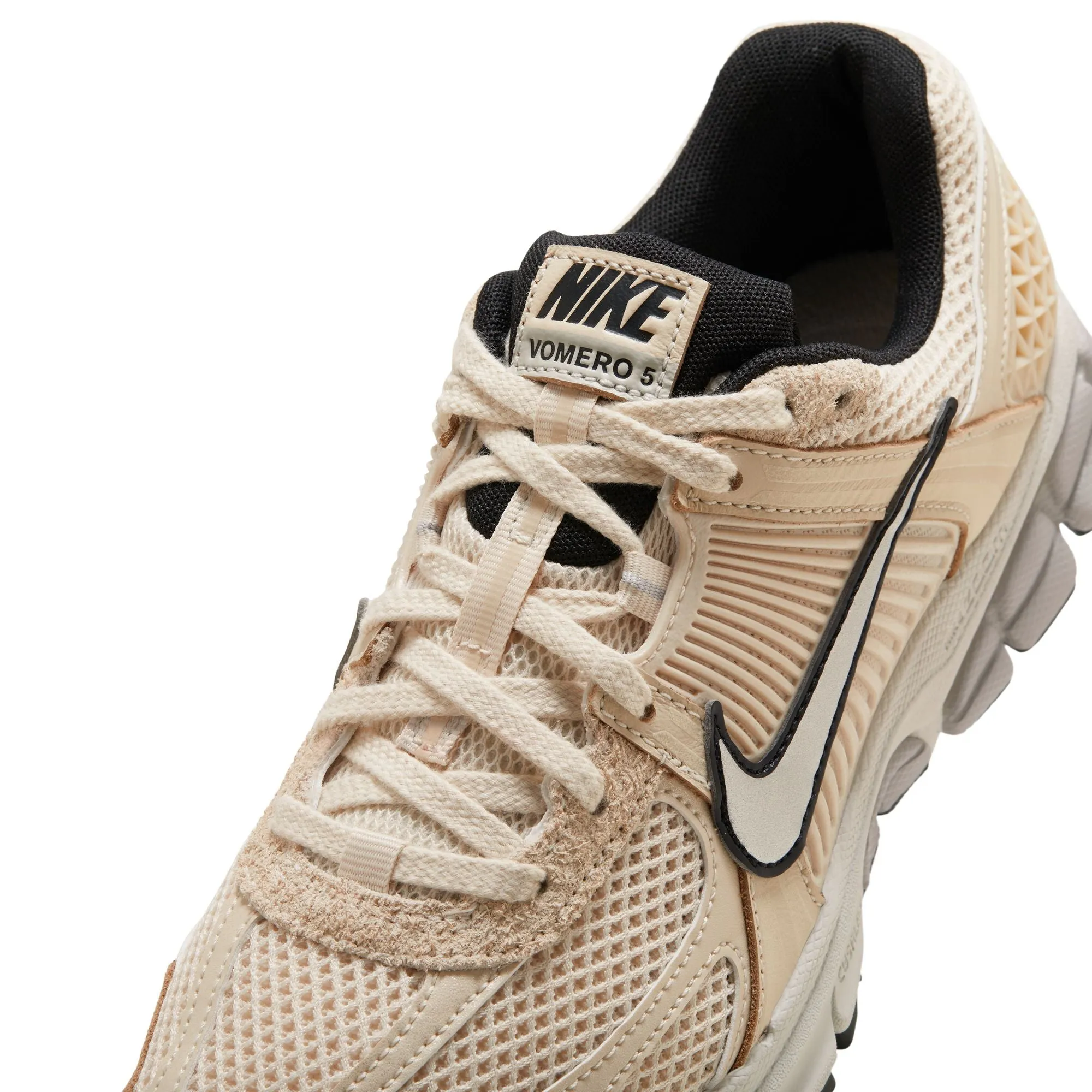 WMNS Nike Zoom Vomero 5 (Pearl White/Chrome-Light Bone)
