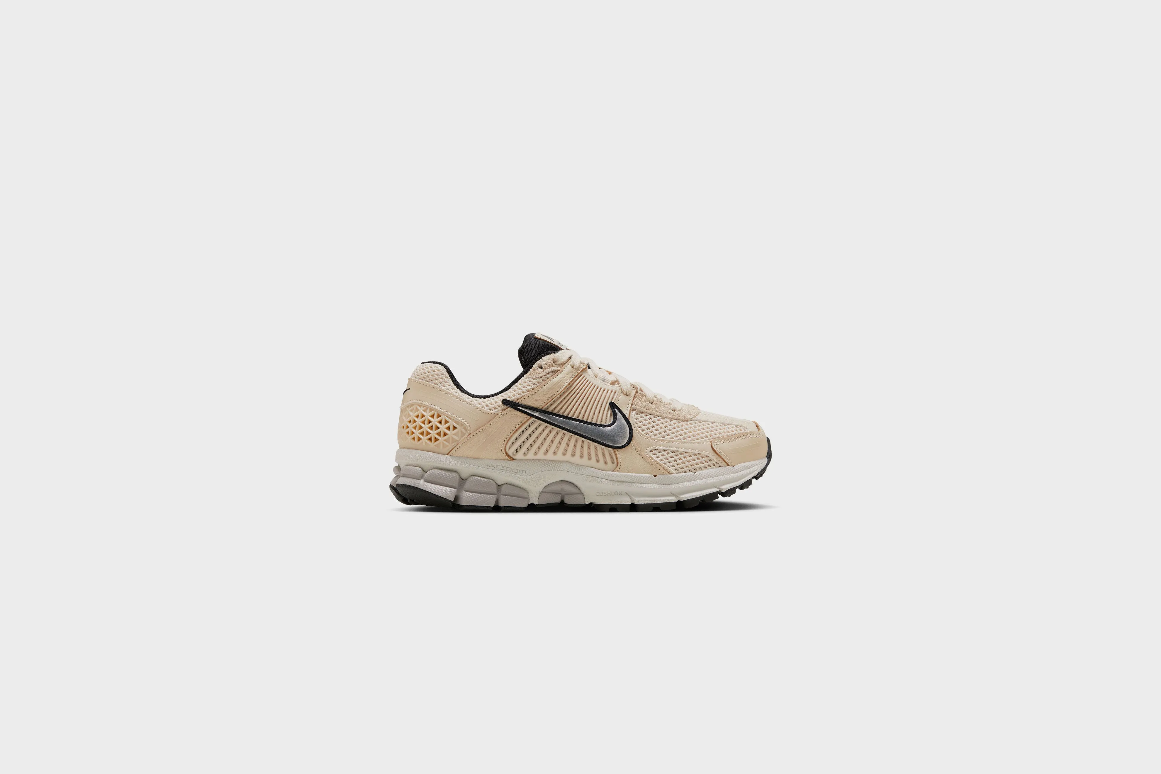 WMNS Nike Zoom Vomero 5 (Pearl White/Chrome-Light Bone)