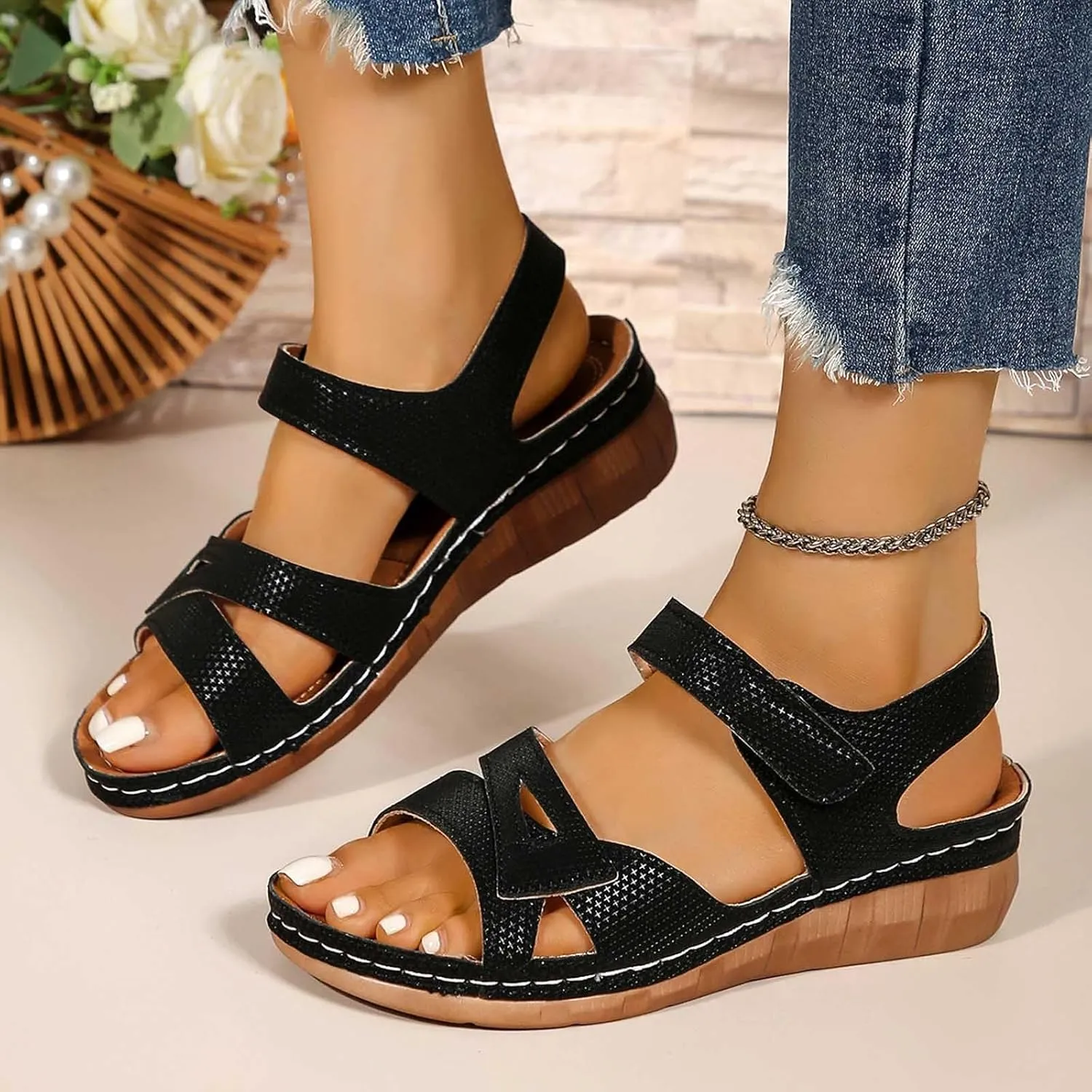 Women's Summer Fashion Leather Sandals Breathable Comfortable Lightweight Shoes Sandal Low Heel
